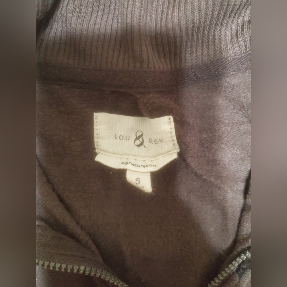 Sweater - Picture 4 of 4